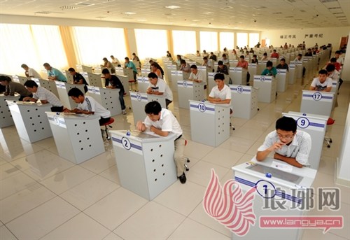 【图】新交规实施后 驾考理论通过率仅25.77%