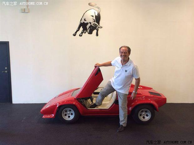 【说客】退休后,兰博基尼前首席试车手当萌大叔