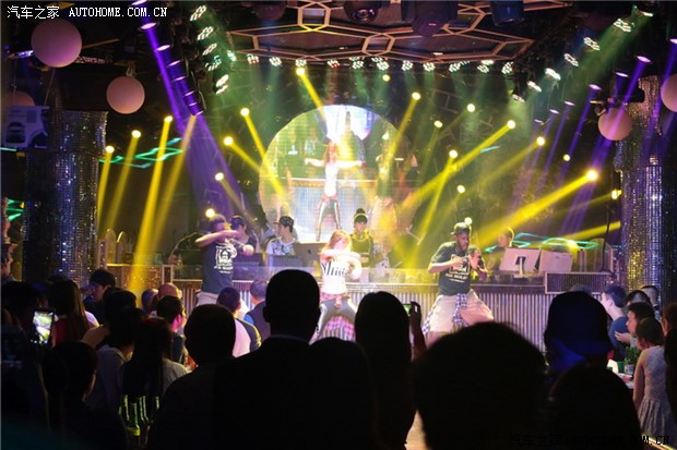 【图】海口英菲尼迪ESQ酒吧主题之夜圆满落