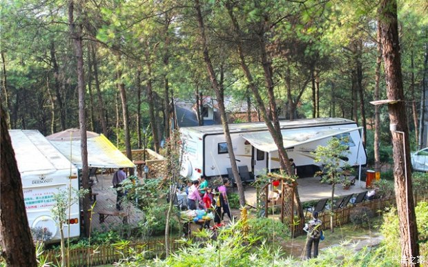 房车营地—渝北区玉峰山客乐得房车营地(铁山坪森林公园江西会馆内)