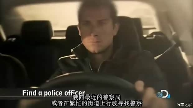 总结:成都女司机在遭遇路怒的时候,不仅没有主动避免冲突,反而一再犯错,激起后车打人男司机的怒火,最终被打住院。希望这位卢女士,也希望所有看到这篇文章的人,以后开车的时候假如一旦遭遇路怒症司机,参考本文中贝爷的做法,不要犯错,更不要主动去挑衅,否则后果不堪设想。除此之外,我们每位司机驾驶时,心态尽量要保持平和,遇到非恶意的变道情况要表示理解,或者可以通过行车记录仪视频通知警方对其进行处理,万不可采取别车等方式来发泄怒火。为自己,也为他人的安全着想。 最后将本文视频附上。