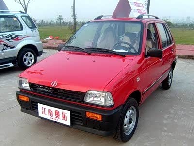 同时,众泰汽车推出了新款江南tt,新款车型最主要的